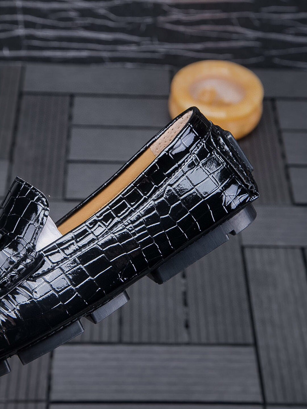 Gucci Black Crocodile-Pattern Loafers — detail