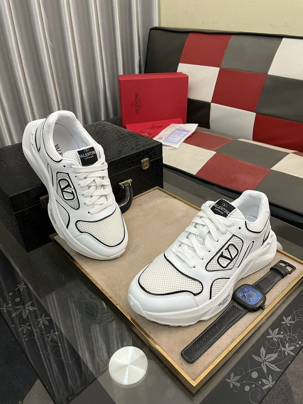 Outlined Emblem Low-Top Sneakers — front